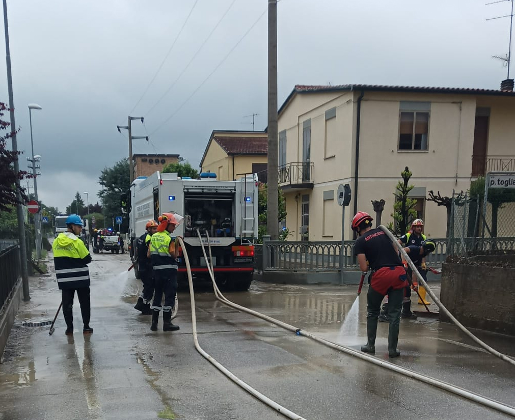 Castelli Romani, ancora oltre sessanta volontari della Protezione Civile sono in Emilia Romagna