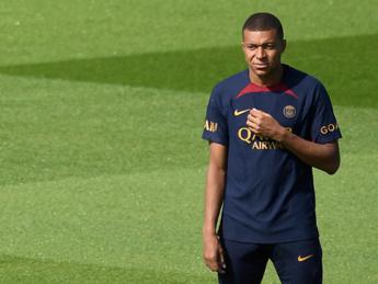 Chelsea e Barcellona tentano Psg e Mbappé