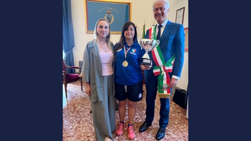 Marino, Emanuela De Lullo è la nuova campionessa nazionale di pesca in apnea. L’atleta marinese, ricevuta a Palazzo Colonna