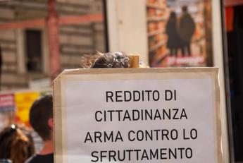 Reddito di cittadinanza sospeso, opposizioni: “Macelleria sociale, governo in Aula”