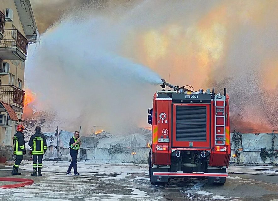 Incendio impianto via E. Ferrari a Ciampino