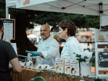 Dalle spiagge alle montagne gli italiani sognano street food ‘stellato’ e specialità locali