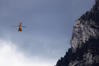 Incidente in montagna, coppia precipita nel comasco: morto il marito