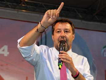 Migranti, Salvini: “Serve un nuovo decreto sicurezza già a settembre”