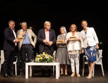 Premio Estpretiosa Lerici 2023: Federica Picchi Roncali Celebra la Cultura con Vittorio Sgarbi e Mario Giordano