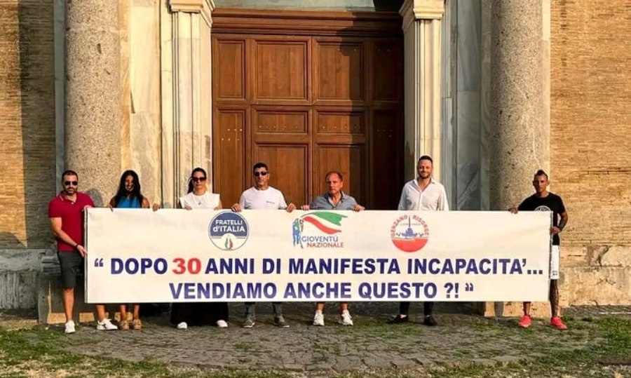 Animata protesta di Fratelli d’Italia a Genzano per la vendita di immobili comunali