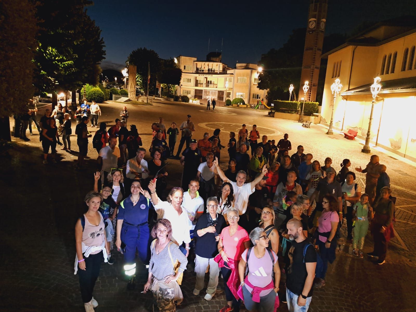 Lariano, oltre 200 persone alla camminata organizzata dall’Associazione Commercianti e dall’ASCD Lariano