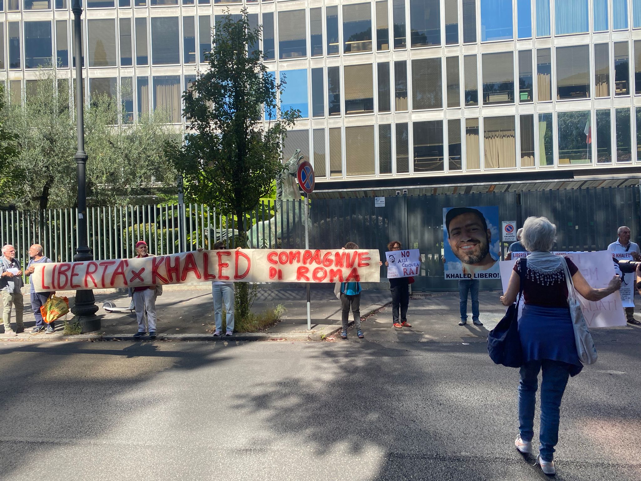 Albano sit in e volantinaggio contro l’inceneritore in centro