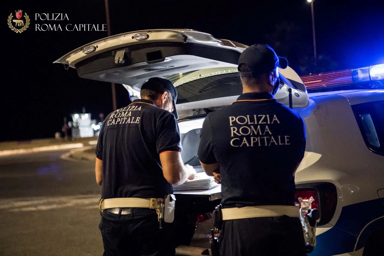 Malamovida, controlli della Polizia Locale: 700 irregolarità registrate, a Trastevere sanzionati più di 50 B&B