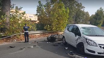 Incidente sulla via Ostiense, morto un uomo in sella a una moto