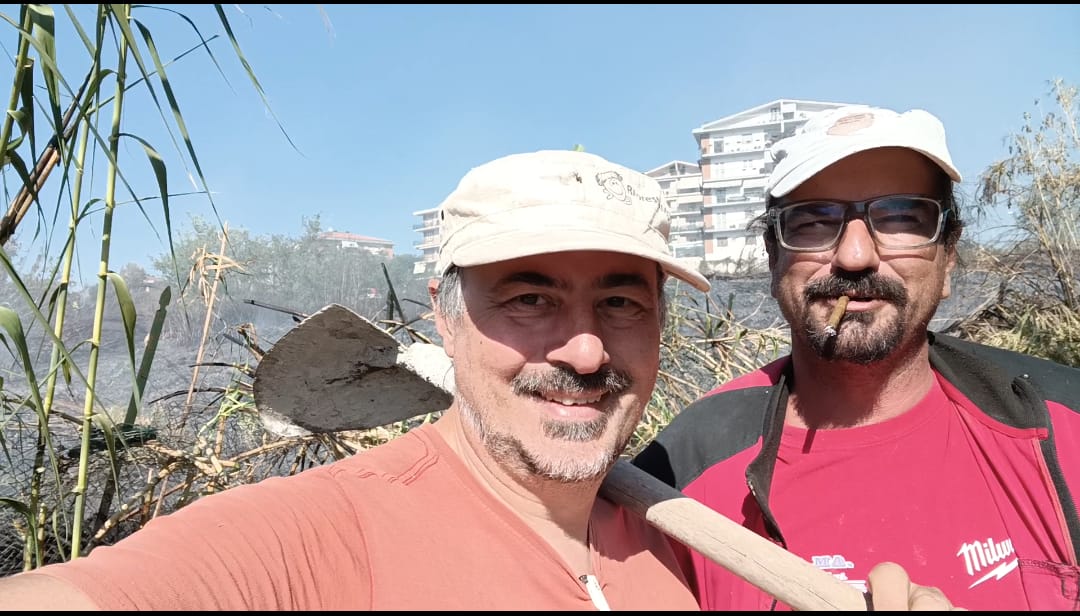 Albano, i volontari di “RiforestiAmo i Castelli Romani” tra i primi ad intervenire sul luogo dell’incendio