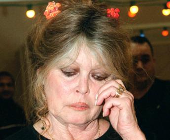 Brigitte Bardot sui social con le lacrime agli occhi: “Grazie a tutti”