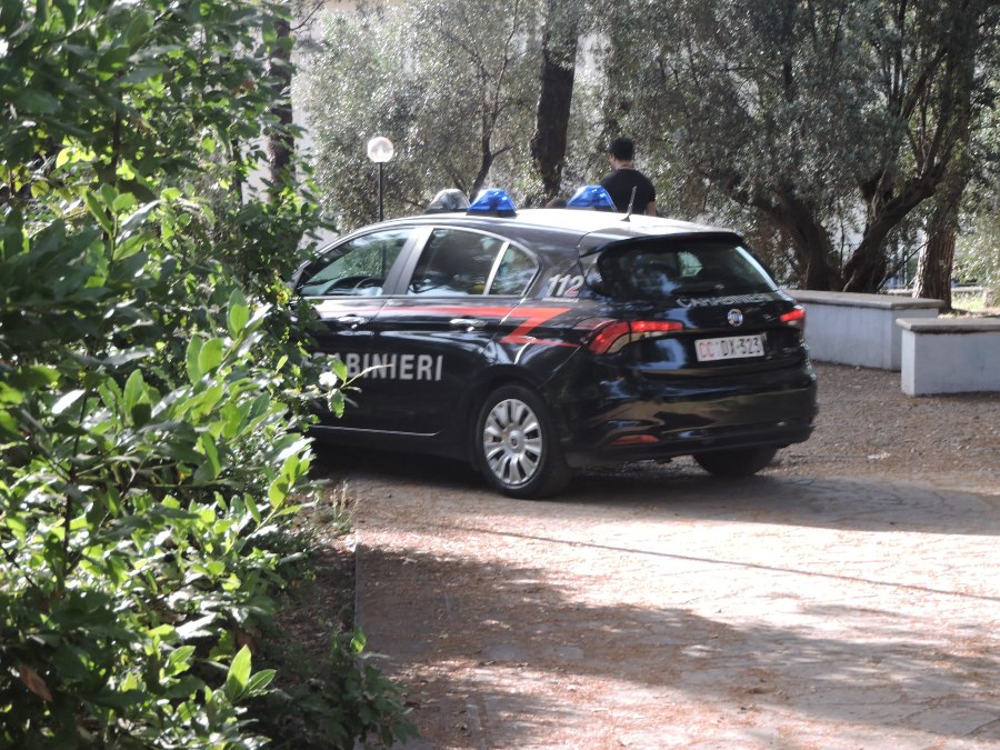 Cecchina, ladri in parrocchia, il parroco chiama i carabinieri