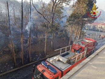 Incendi Messina, i roghi da Villafranca Tirrena a Milazzo