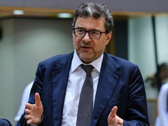 Mes, Giorgetti: “Il no è stato improprio ma non mi dimetto”