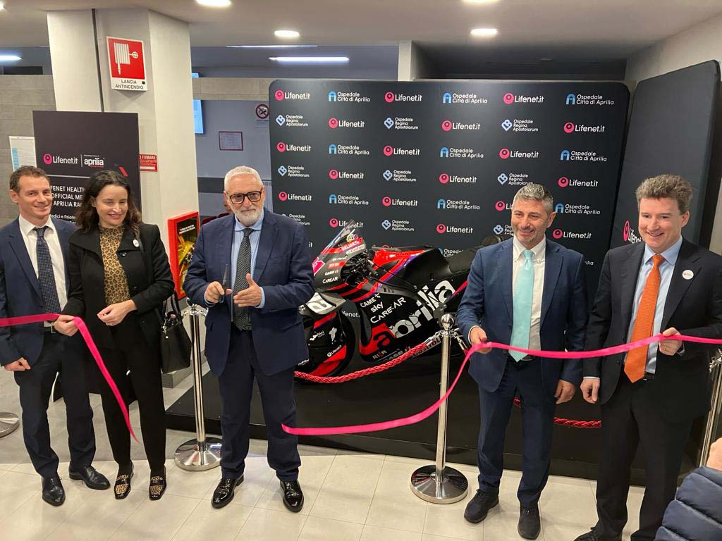 Aprilia, la MotoGP arriva all’Ospedale “Città di Aprilia” esposta da oggi a martedì 21 Novembre. Foto