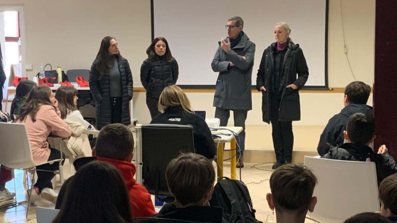 Colonna, gli studenti della Scuola “Gulluni” contro la violenza sulle donne, partecipano al docufilm ” Libere di Vivere”