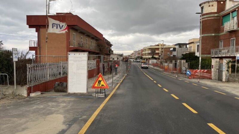 Marciapiedi a Torvaianica, iniziati i lavori sul lungomare delle Sirene