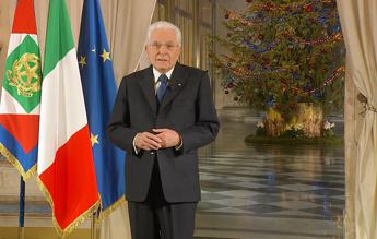 Mattarella: “Stagione con motivi di allarme e nuove opportunità, fare spazio a cultura della pace”