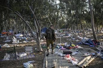 Stupri, mutilazioni e violenza inaudita: gli orrori di Hamas negli attacchi del 7 ottobre