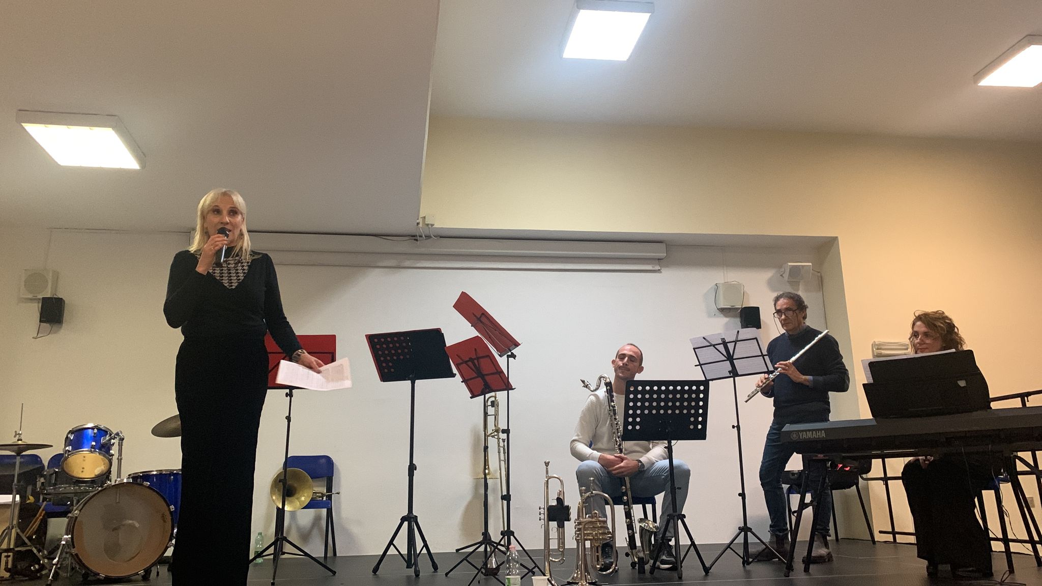 Genzano, lezione di musica con l’orchestra alla scuola Garibaldi