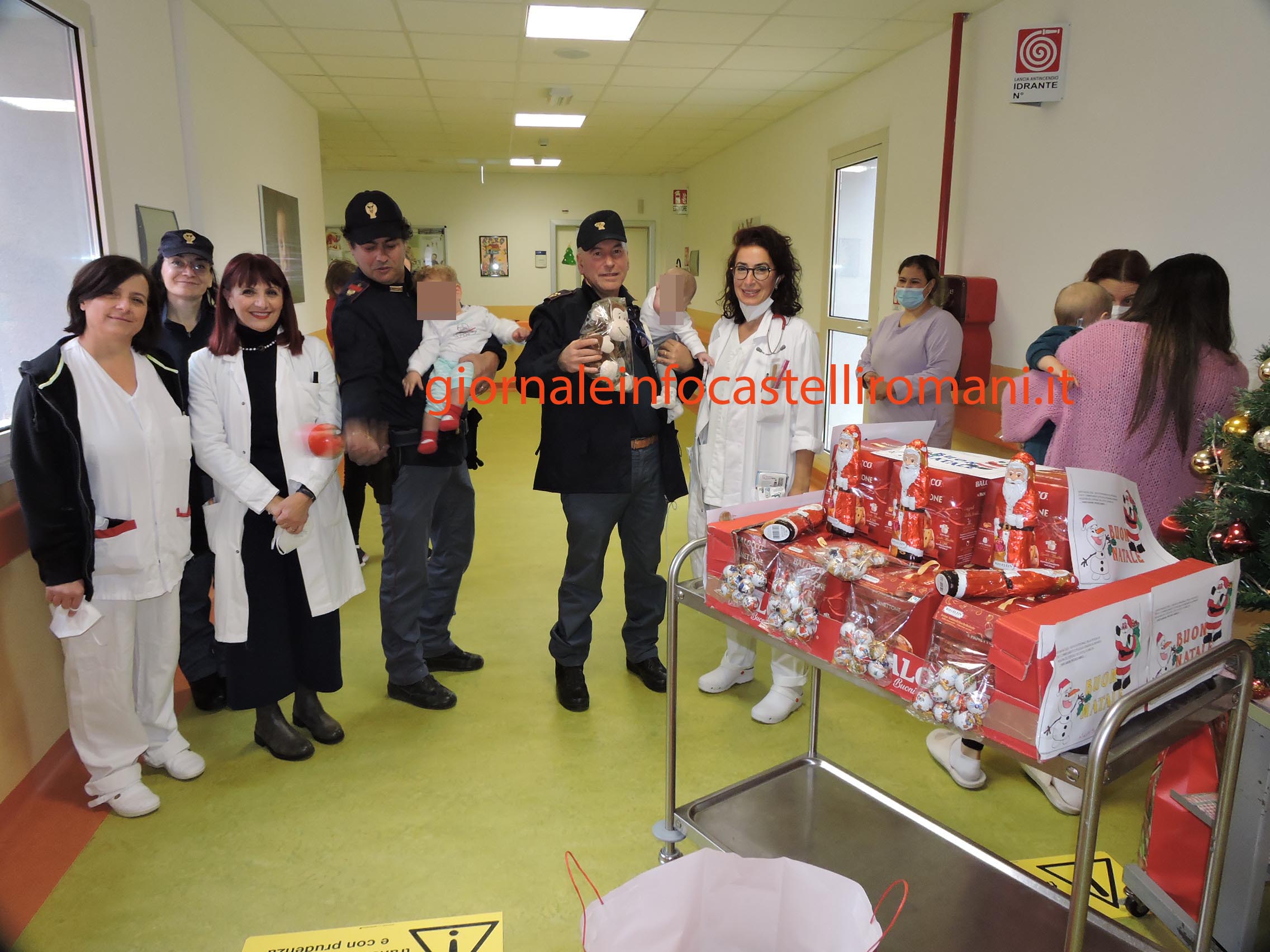 Genzano, gli agenti della Polizia di Stato portano doni ai bambini ricoverati al NOC