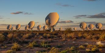 Il radiotelescopio Meerkat scopre un oggetto misterioso a 39mila anni luce da noi