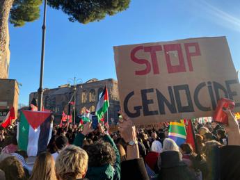 “Stop al genocidio a Gaza”, in centinaia in piazza a Roma