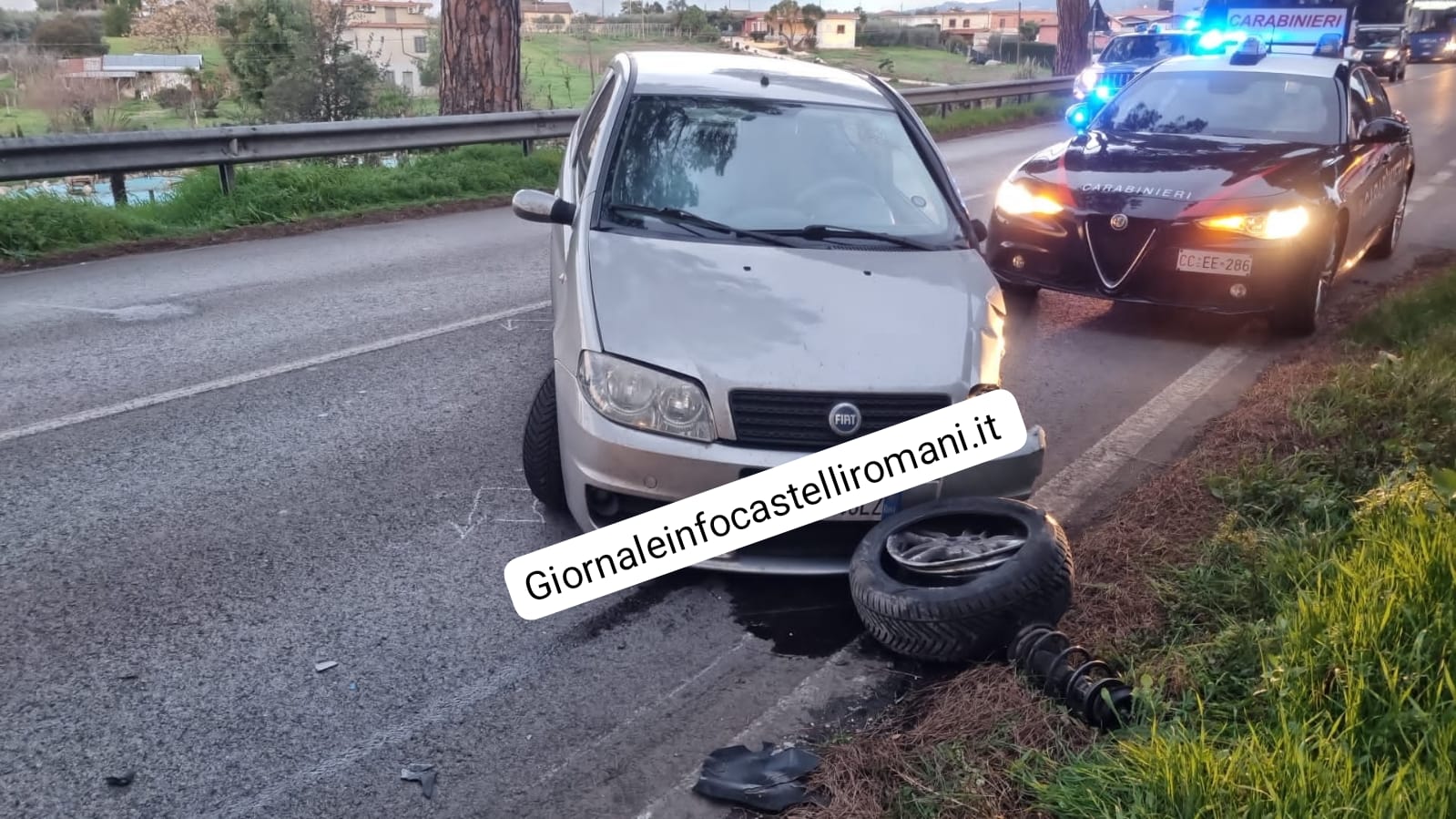 Velletri, grave incidente stradale con 2 feriti in via Appia Sud