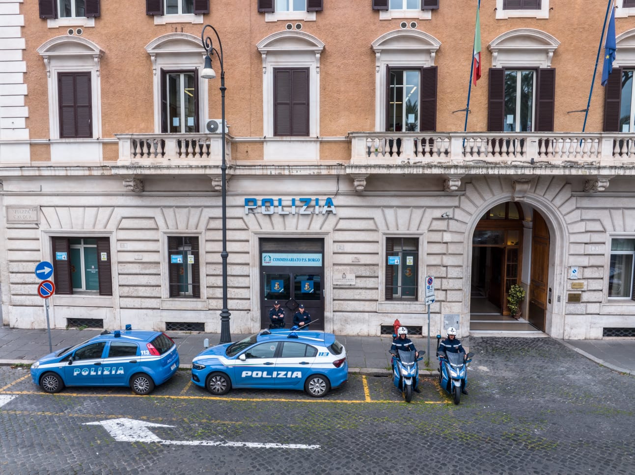 Roma, arrestato dalla Polizia di Stato un 31enne italiano trovato in possesso di 2.22 grammi di shaboo, celati all’interno di arance