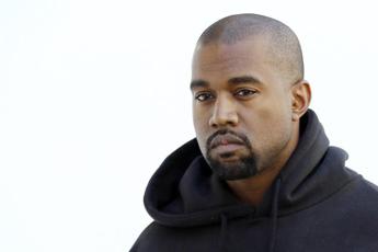 Kanye West assiste a Inter – Atletico Madrid per “Vultures 1”