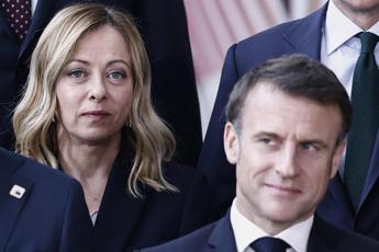 Ucraina, Meloni vede Macron: “Fondamentale unità Ue su sostegno a Kiev”