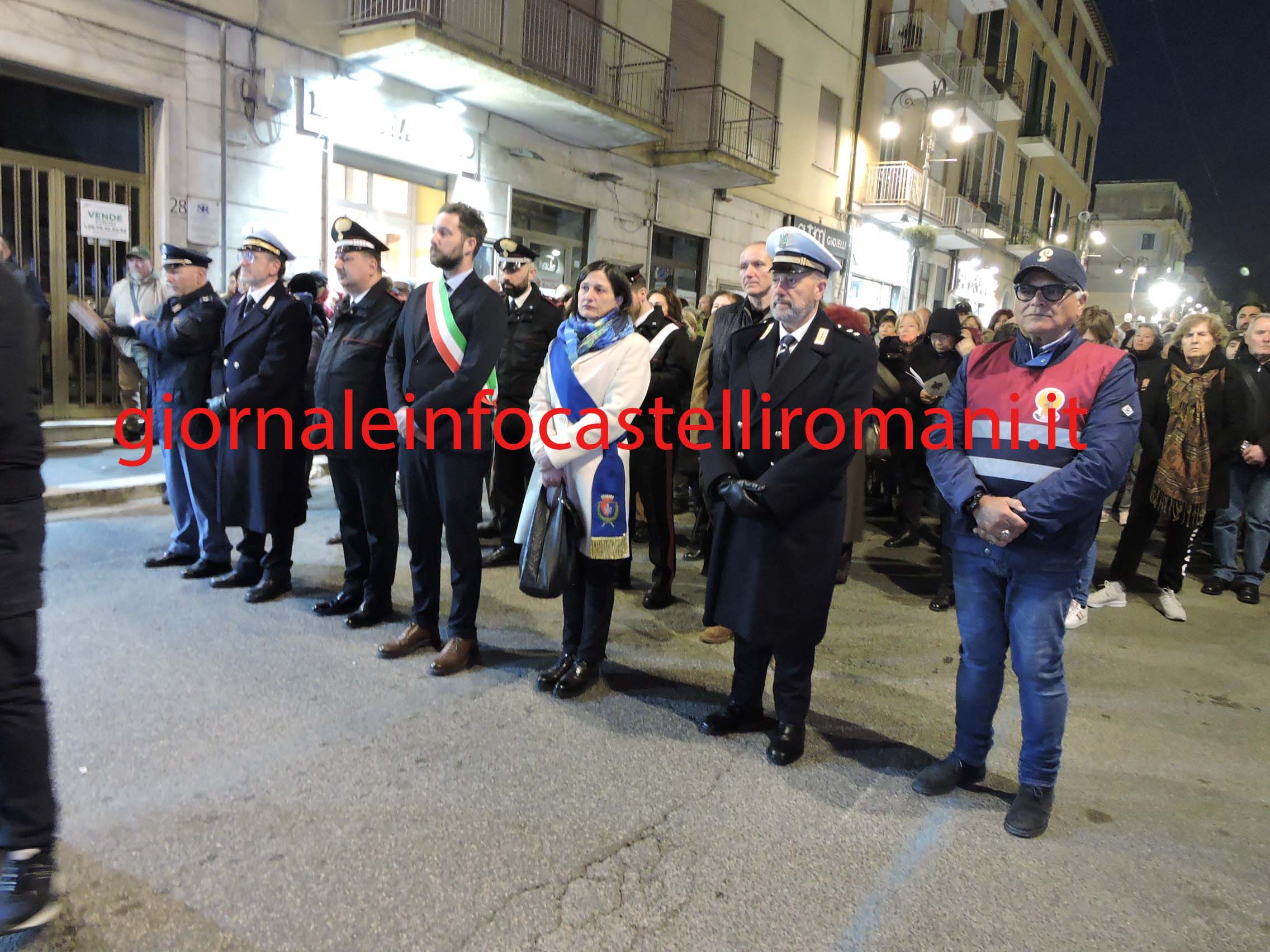 Genzano, partecipata processione del Venerdì Santo, con le autorità civili, religiose e militari, tanti cittadini. Foto-Video