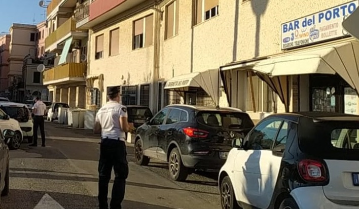 Anzio, sosta selvaggia in centro, affluenza record nella cittadina balneare, elevate circa 250 sanzioni dalla Polizia Locale