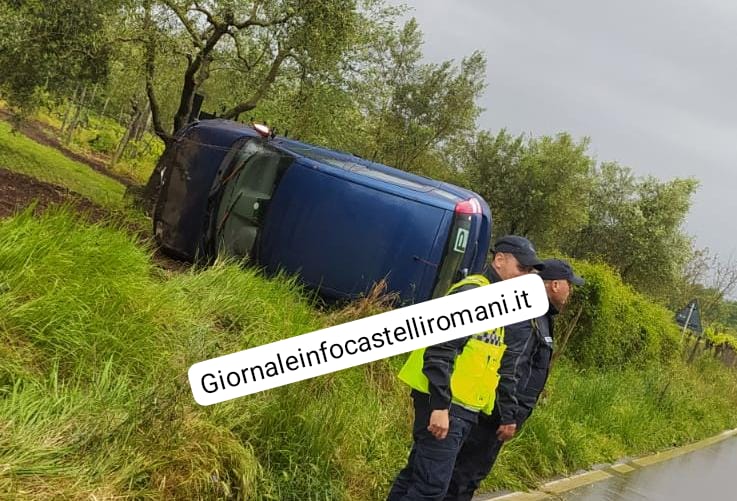 Genzano, ragazza perde il controllo dell’auto e finisce fuori strada. Fortunatamente illesa