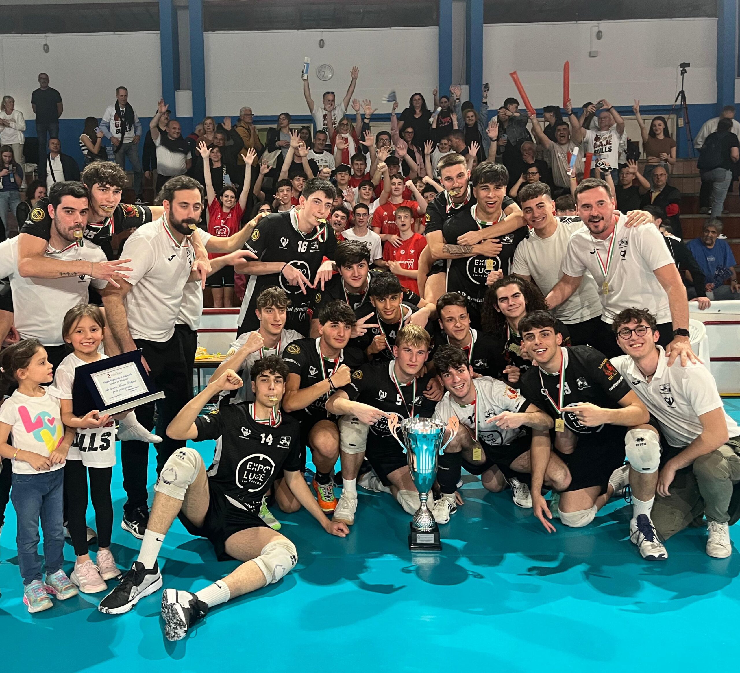 Marino bulls pallavolo, i ragazzi dell’Under 19 vincono il titolo regionale