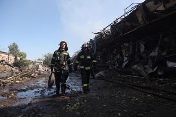 Ucraina-Russia, droni su Odessa: 7 feriti, tra cui 2 bambini