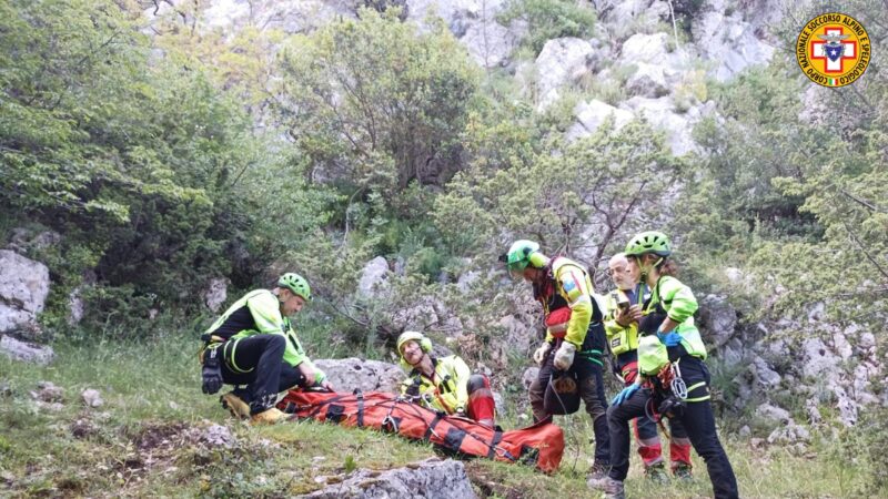 Roma – Soccorso arrampicatore precipitato a Confini (RIETI ) dal Soccorso Alpino del Lazio