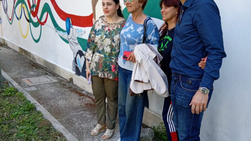 Genzano, inaugurazione alla Scuola Garibaldi dei Murales e dei lavori finiti al campo di basket. Foto-Video