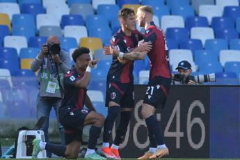 Napoli-Bologna 0-2, gol di Ndoye e Posch: Thiago Motta vede la Champions