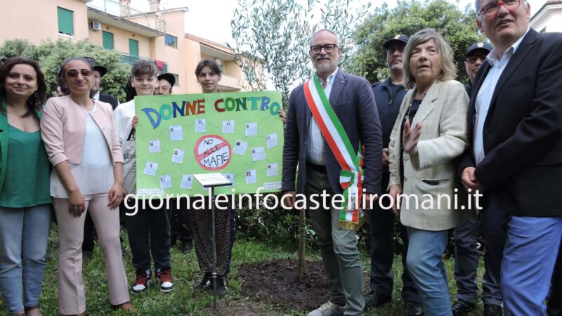 Cecchina, per la Giornata della Legalità, gli alunni dell’Istituto Comprensivo, inaugurano un albero e una targa dedicata a Falcone