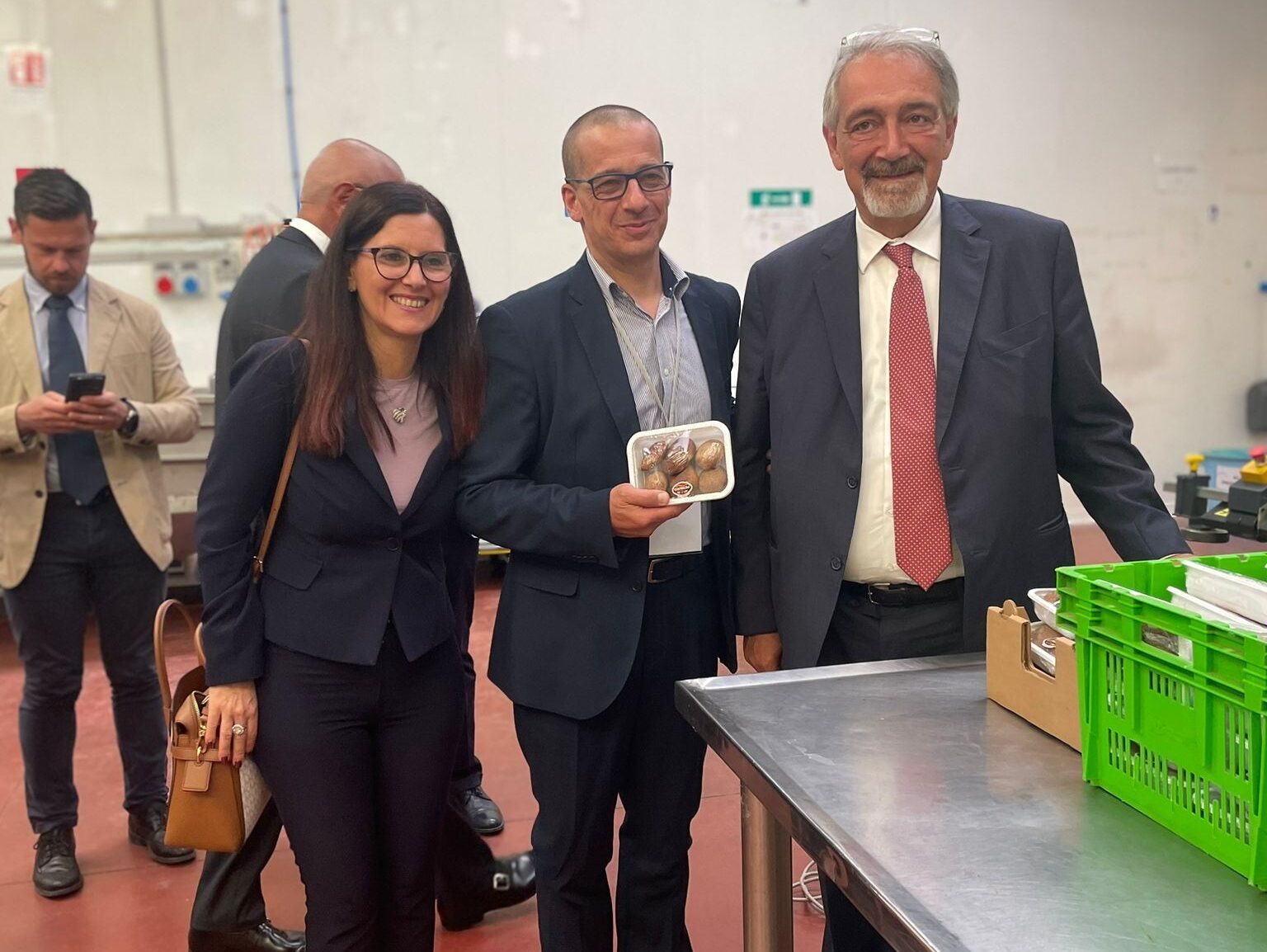 Ariccia, il presidente ed i vertici della Regione Lazio in visita all’Azienda “Bosco Mar” leader nel settore dei funghi. Foto