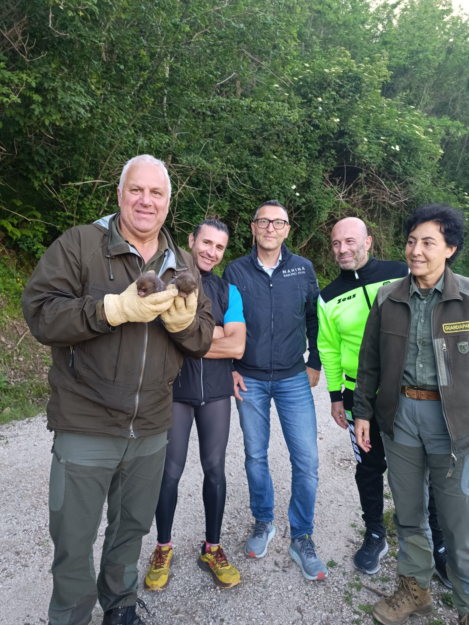 Parco dei Castelli Romani, cuccioli di volpe salvati nel bosco