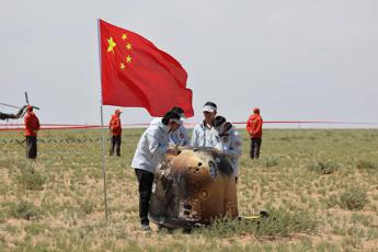 Luna, sulla Terra i primi campioni dal lato nascosto: l’impresa della Cina – Video