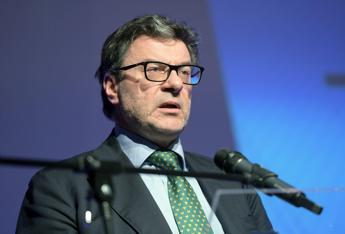 Mes, Giorgetti: “Ratifica a breve impossibile, a lungo dipende. Chiederla ora è buttare sale su ferita”