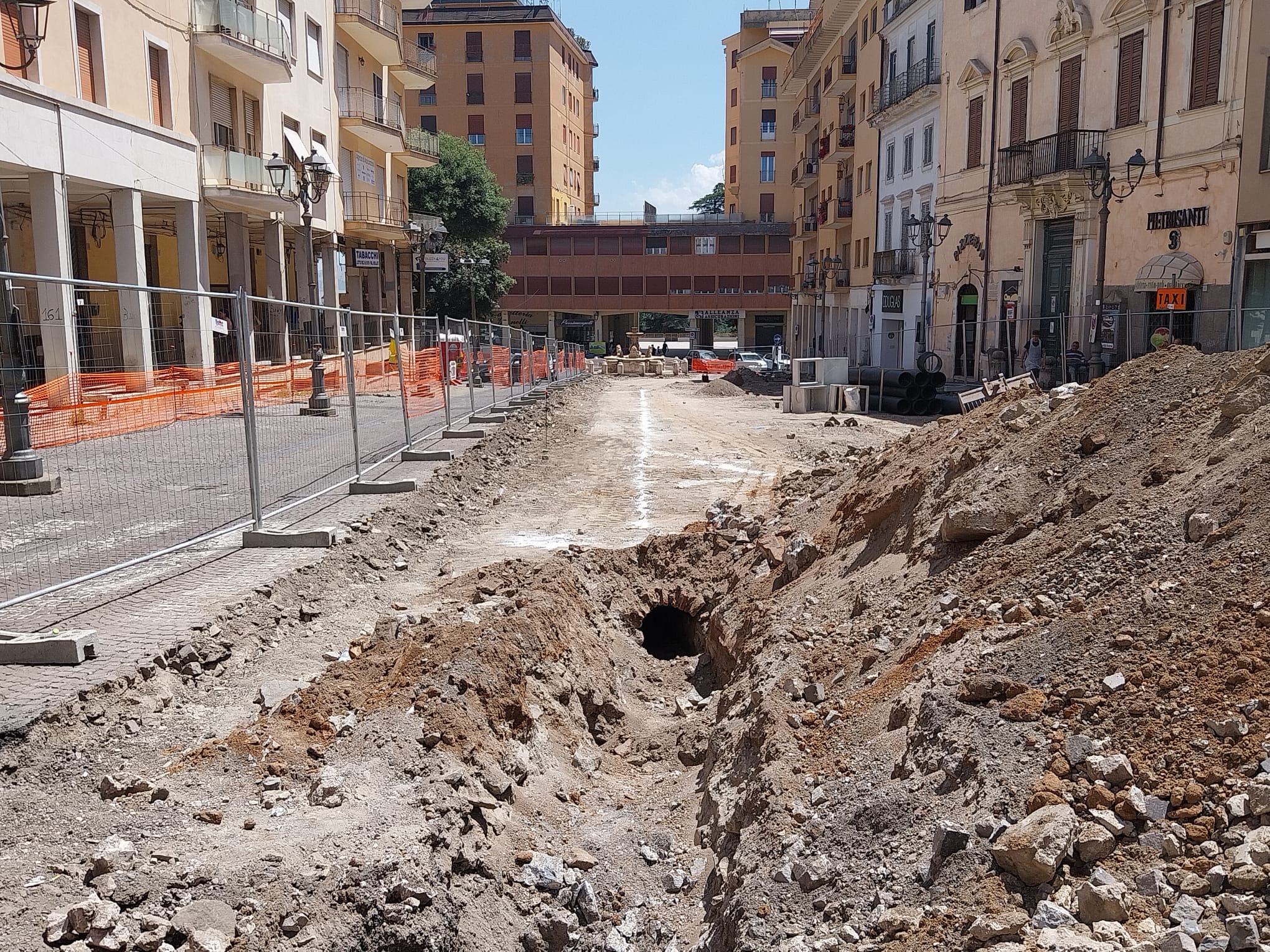 Velletri, continuano i lavori in piazza Cairoli