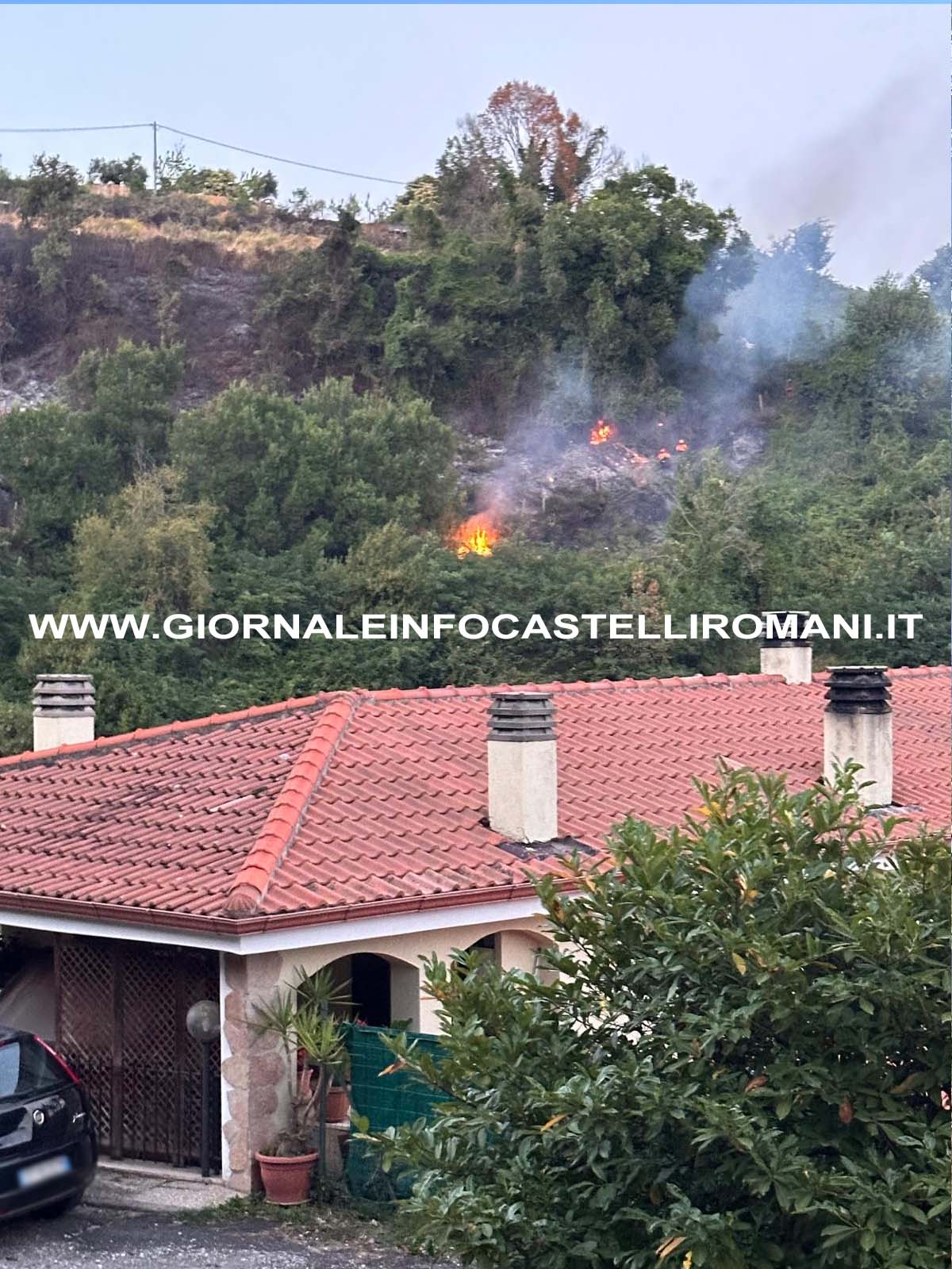 Velletri, incendio Monte Artemisio: le fiamme hanno ripreso in serata, soccorsi in azione