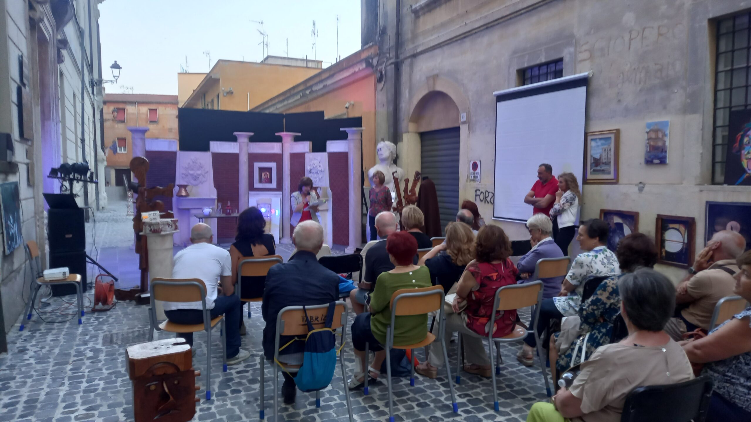 Velletri, nel quadro della notte bianca si è svolta in Via Luigi Novelli l’attesa serata dedicata a Rugantino