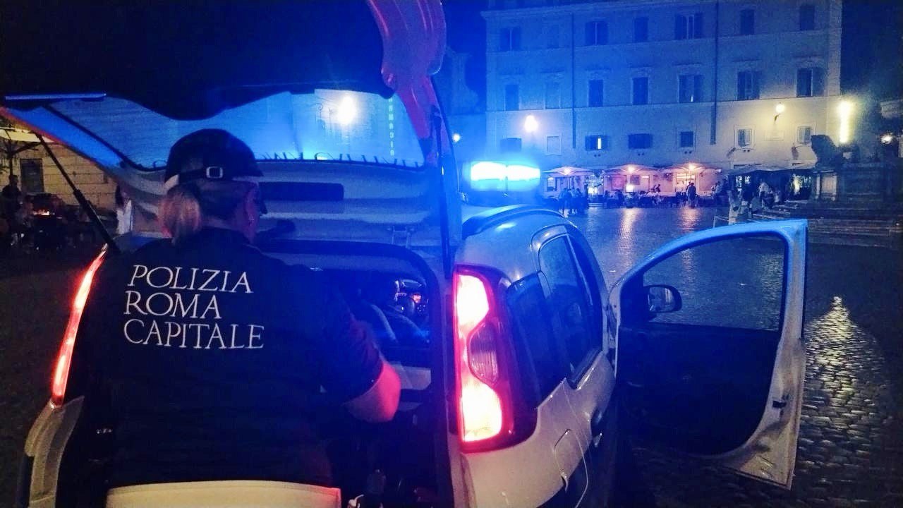 Roma, movida: più di 500 controlli nei locali da parte della Polizia Locale nel fine settimana, verifiche anche su strada: rilevate 400 condotte irregolari alla guida