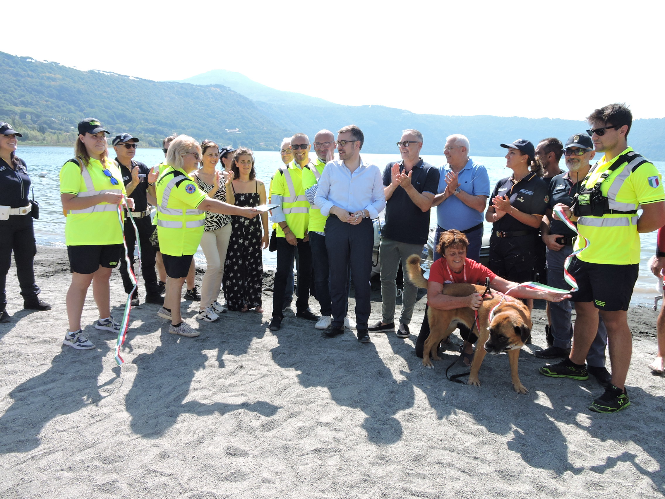 Castel Gandolfo, progetto “Lago Sicuro”, sopralluogo sulle spiagge lacustri degli enti coinvolti. Foto – Video